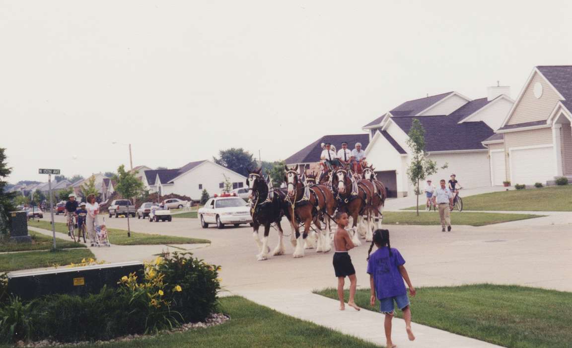 Animals, Cities and Towns, parade, Hiawatha, IA, Iowa History, clydesdale, history of Iowa, Leisure, Fairs and Festivals, suburb, Iowa, Entertainment, Theis, Virginia, horse, Children