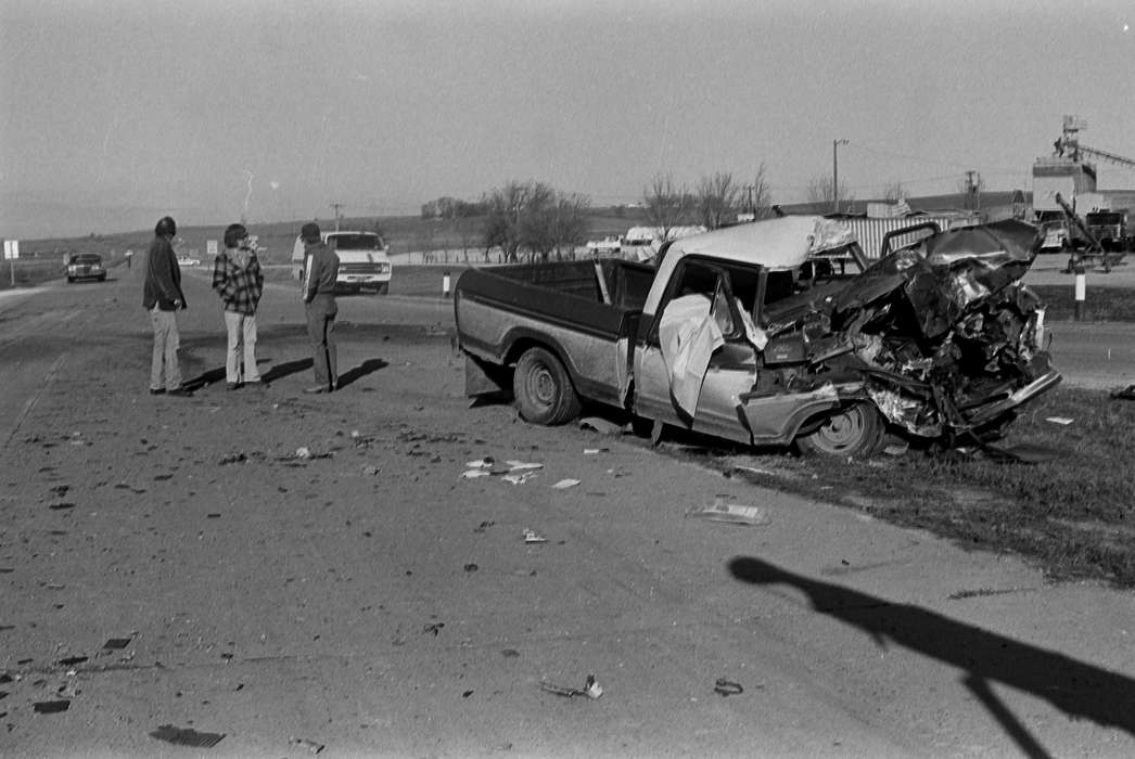pickup, Coon Rapids Enterprise, Coon Rapids, truck, Iowa, historic, Motorized Vehicles, United States, ia, Wrecks, history, Photos, IA