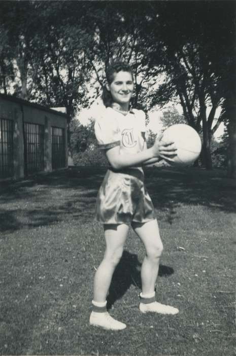 Kral, Ty, ia, Thompson, Schools and Education, basketball players, Iowa, history, Portraits - Individual, IA, United States, basketball, Photos, Winnebago, Children, historic, Sports, girl