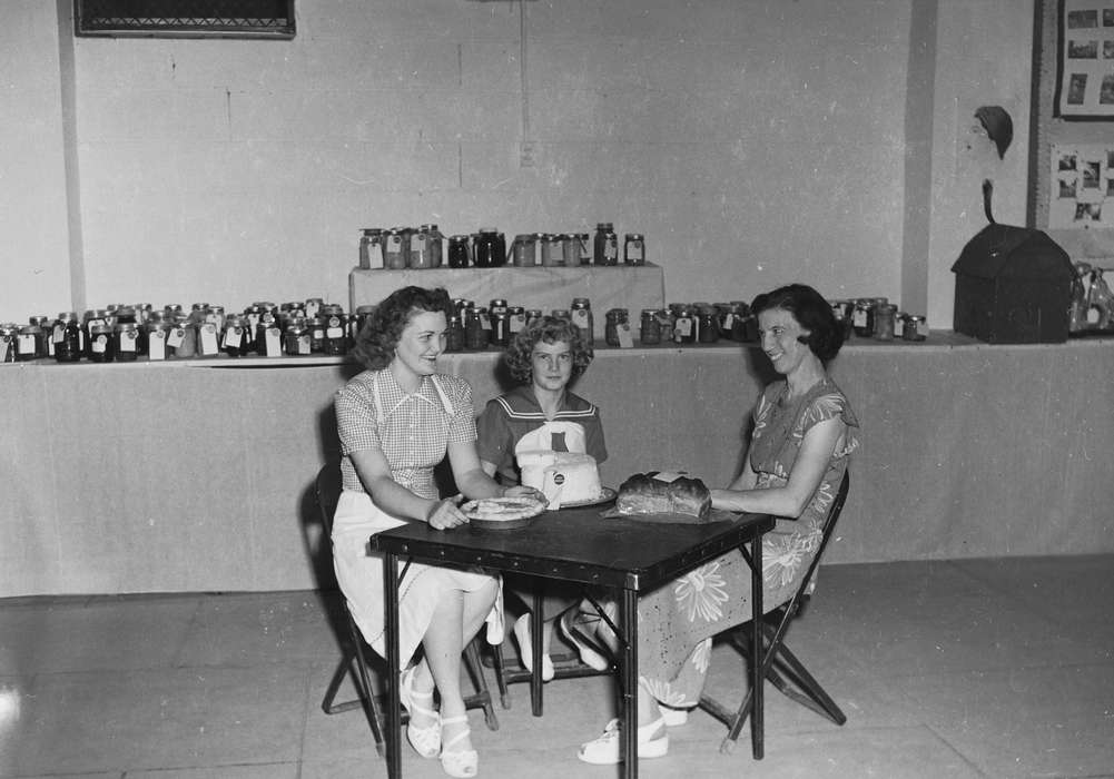 bread, Food and Meals, history, jam, pie, Photos, women, county fair, Iowa, cake, Fairs and Festivals, IA, United States, ia, Coon Rapids Enterprise, historic, first place, Coon Rapids