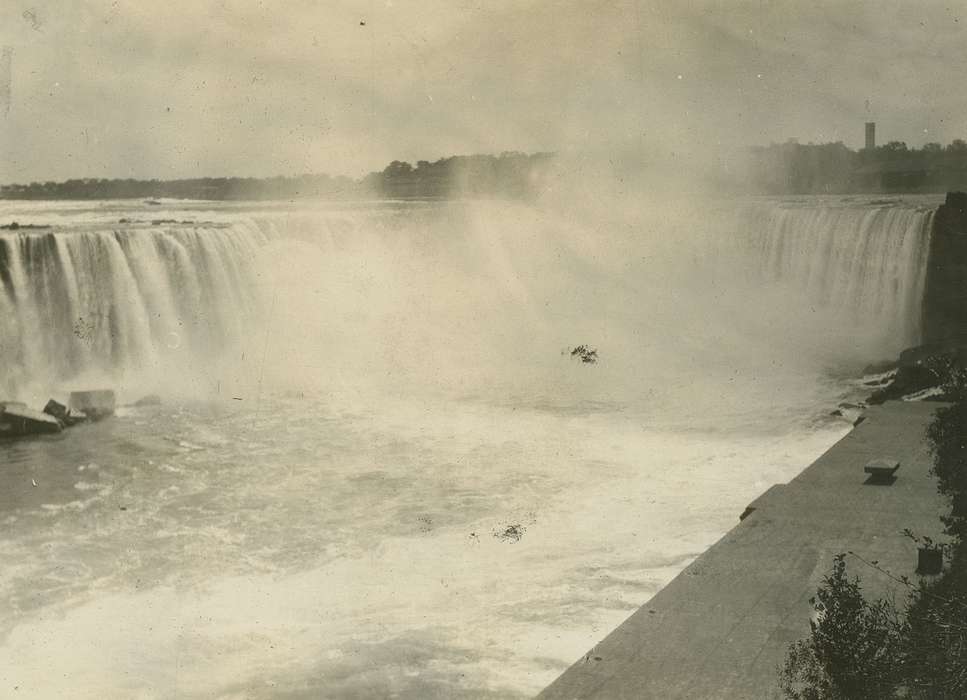 McMurray, Doug, Landscapes, Niagara Falls, NY, waterfall, Iowa History, Travel, Lakes, Rivers, and Streams, Iowa, history of Iowa, niagara falls