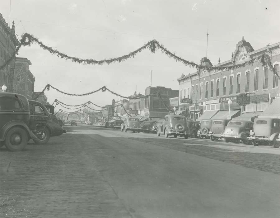 Waverly Public Library, Main Streets & Town Squares, history of Iowa, Cities and Towns, Iowa, correct date needed, Iowa History, cafe, Holidays, Waverly, IA, Motorized Vehicles, Businesses and Factories, christmas lights