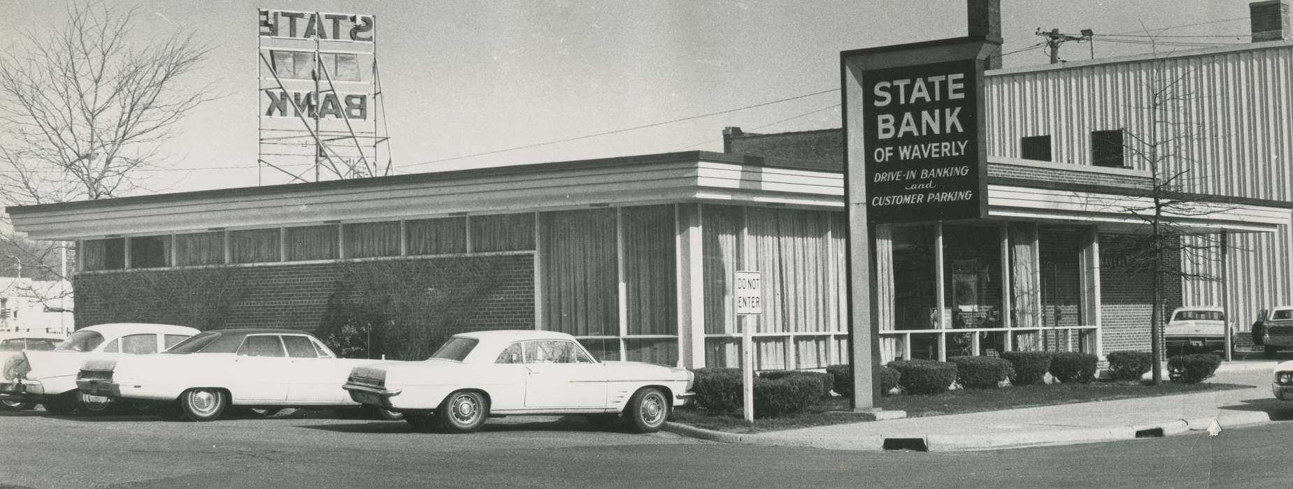 correct date needed, Waverly, IA, bank, Businesses and Factories, Cities and Towns, Labor and Occupations, Iowa, Motorized Vehicles, history of Iowa, Waverly Public Library, Main Streets & Town Squares, Iowa History