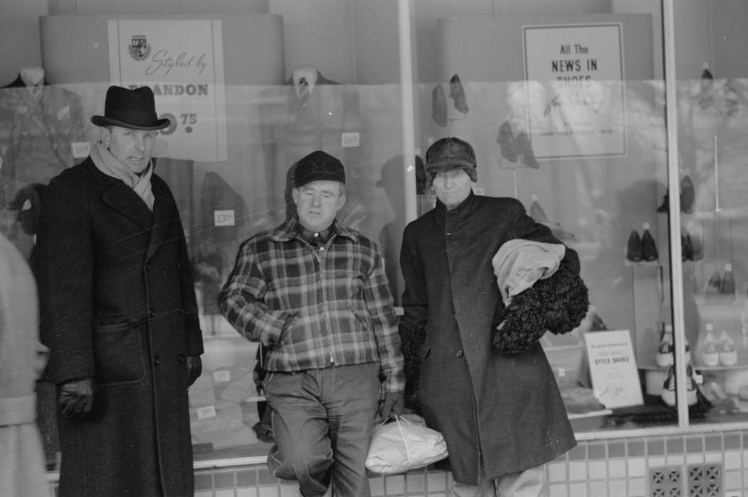 men shopping, storefront, Businesses and Factories, Cities and Towns, Iowa, shoe store, Library of Congress, farmers, history of Iowa, Leisure, Main Streets & Town Squares, Iowa History