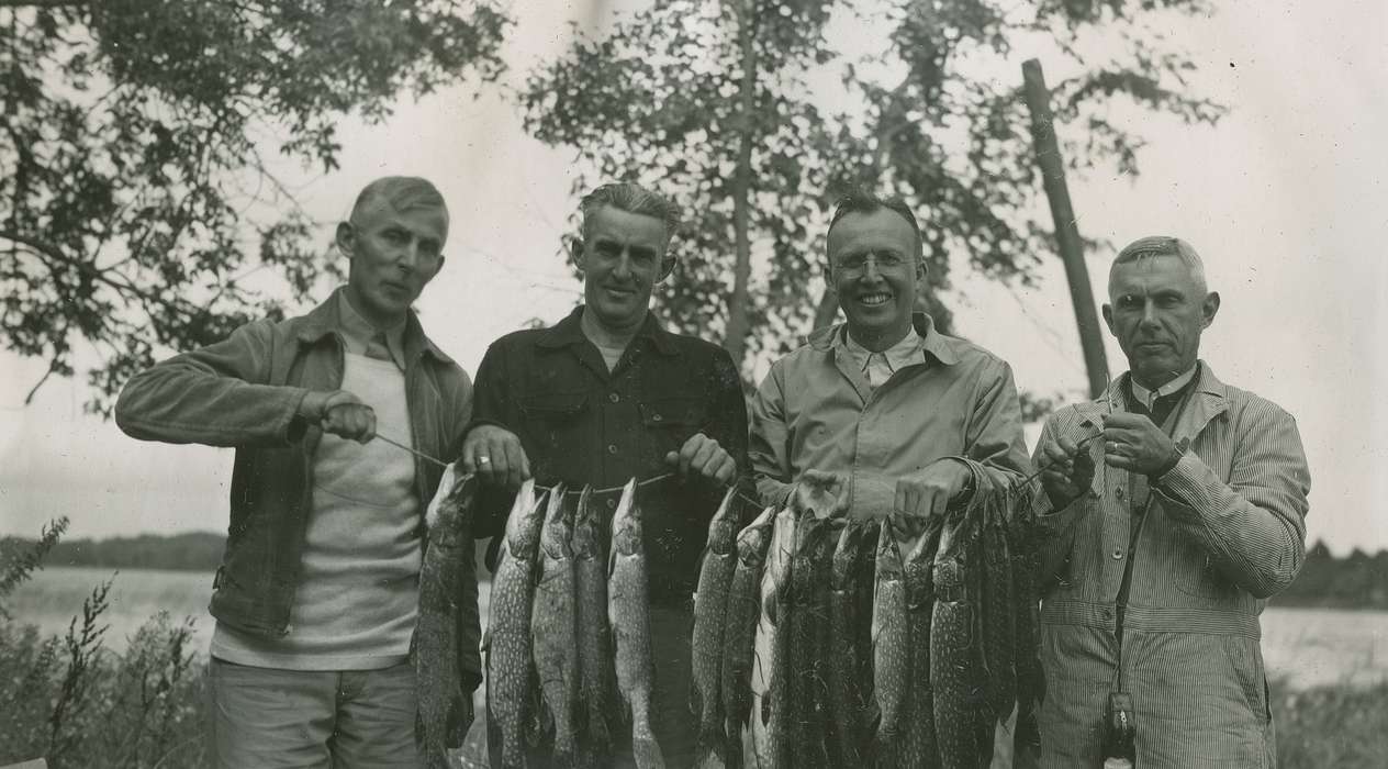McMurray, Doug, fishing, Animals, Iowa History, Travel, Portraits - Group, Iowa, Inguadona, MN, history of Iowa, fish