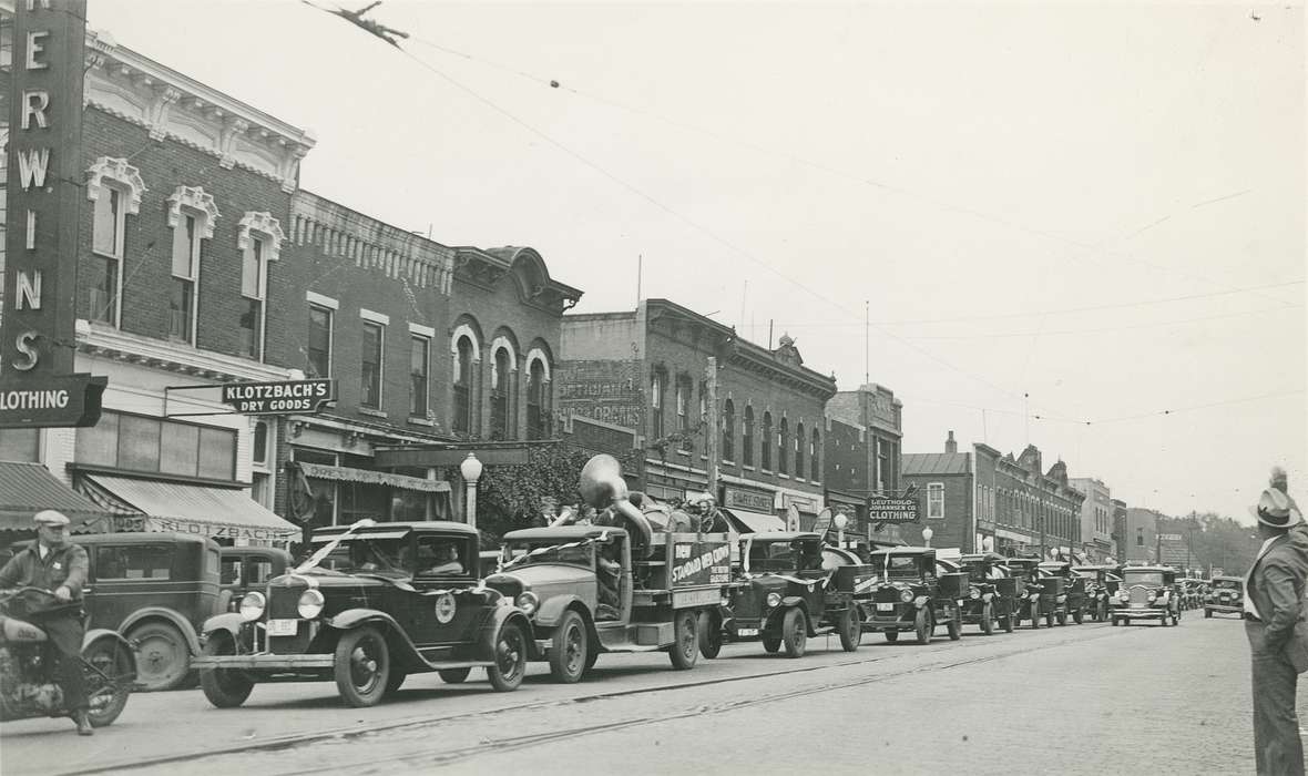 automobile, wave, Motorized Vehicles, car, Main Streets & Town Squares, parade, Iowa History, Waverly, IA, Cities and Towns, Iowa, Waverly Public Library, history of Iowa