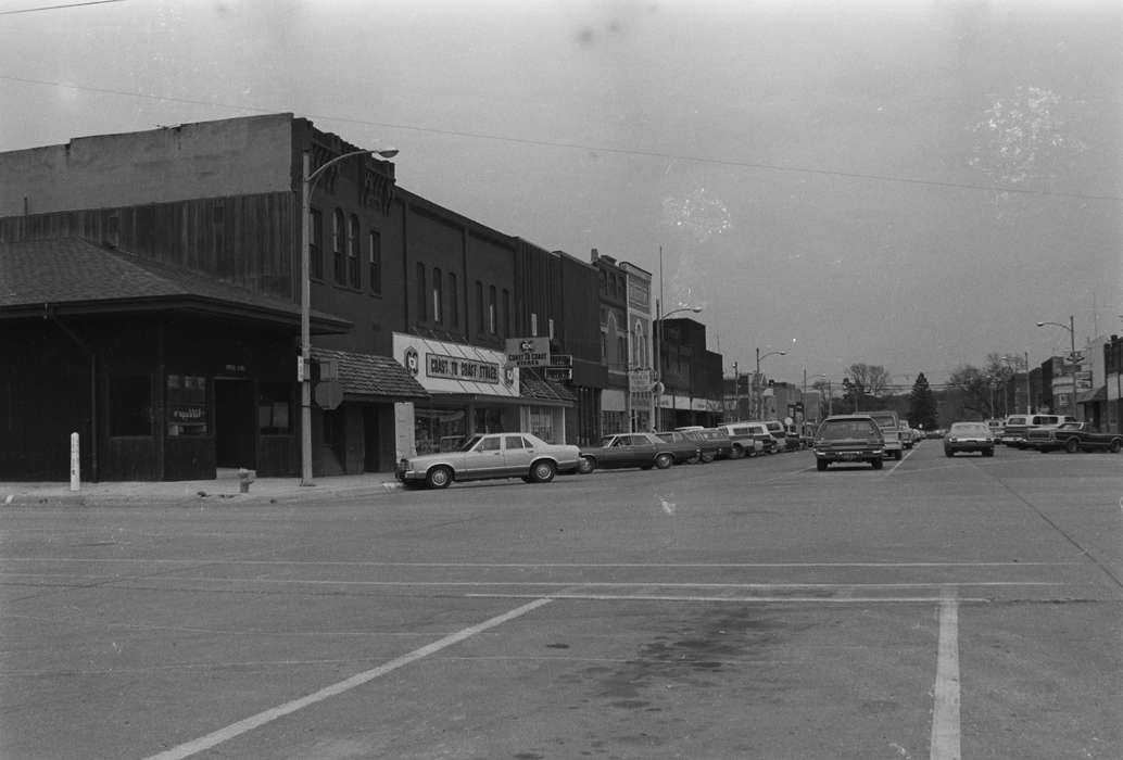 Cities and Towns, Businesses and Factories, Iowa, Motorized Vehicles, Coon Rapids, United States, historic, history, Coon Rapids Enterprise, Main Streets & Town Squares, downtown, Photos, IA, car, ia