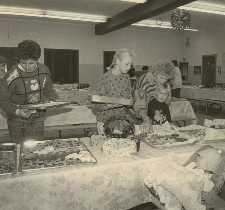 history of Iowa, cookies, Children, cake, Civic Engagement, Food and Meals, Waverly Public Library, Iowa, Waverly, IA, Iowa History, baby