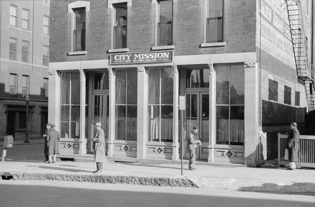 history of Iowa, Library of Congress, mainstreet, building, Main Streets & Town Squares, Iowa History, Labor and Occupations, Iowa, street corner, Cities and Towns