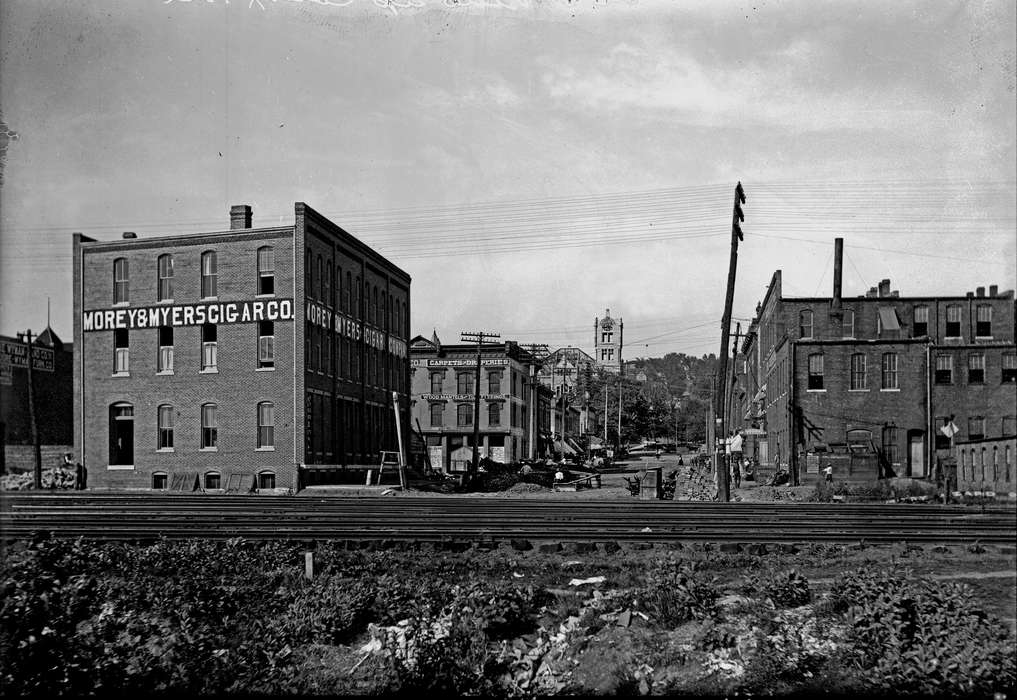 Cities and Towns, Ottumwa, IA, Businesses and Factories, Iowa History, Iowa, history of Iowa, train track, Lemberger, LeAnn