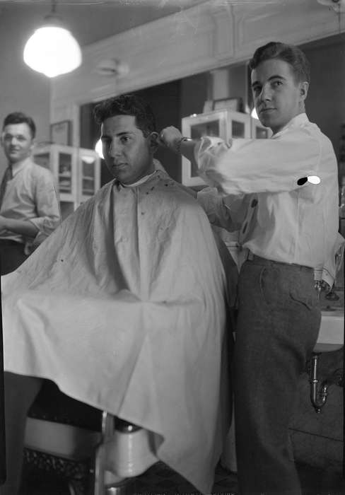 barber, Schools and Education, university of northern iowa, UNI Special Collections & University Archives, uni, iowa state teachers college, Cedar Falls, IA, Iowa History, Iowa, hair cut, history of Iowa, barbershop, barber chair, Labor and Occupations