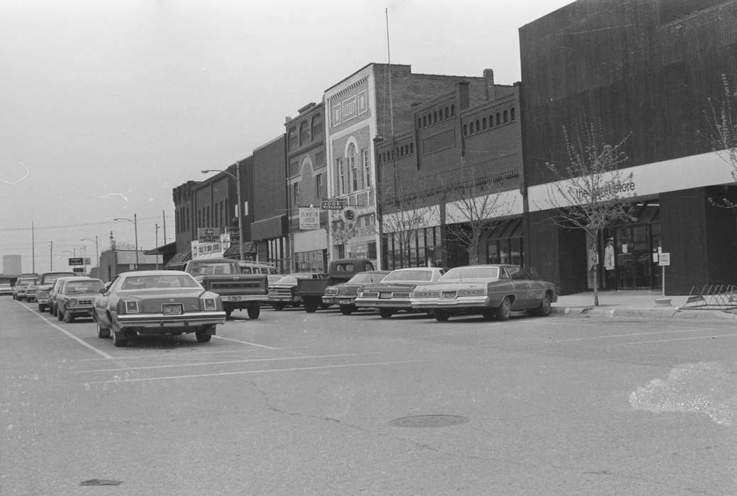 Cities and Towns, Businesses and Factories, Iowa, Coon Rapids, United States, historic, history, Coon Rapids Enterprise, Main Streets & Town Squares, downtown, Photos, IA, car, ia