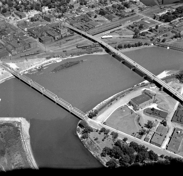 Lemberger, LeAnn, Ottumwa, IA, Cities and Towns, Iowa, Iowa History, bridge, Aerial Shots, history of Iowa, Lakes, Rivers, and Streams, river