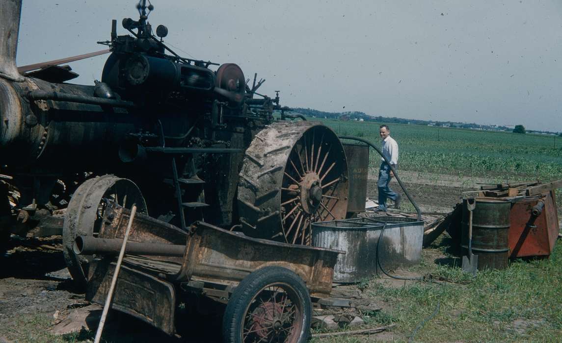 steam, Farming Equipment, Sack, Renata, tractor, Iowa History, steam tractor, Iowa, steam engine, history of Iowa, USA