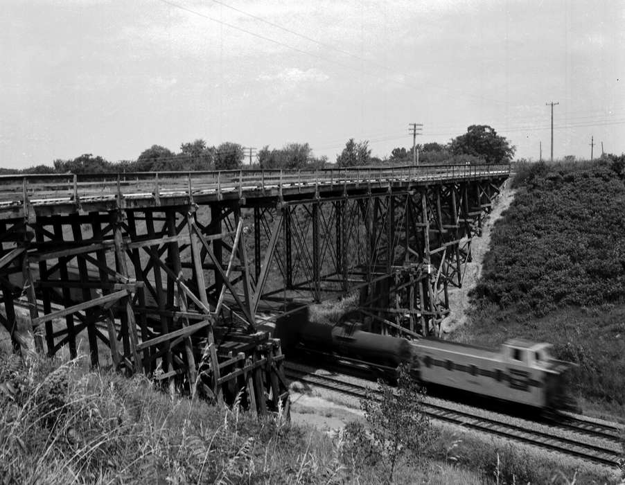 train, Iowa History, Iowa, locomotive, Ottumwa, IA, Lemberger, LeAnn, railroad, engine, bridge, history of Iowa, Motorized Vehicles, train track