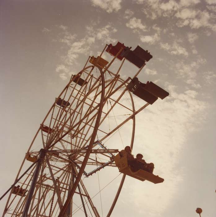 carnival, Photos, history, ia, historic, Iowa, ferris wheel, children, kids, fair, IA, Cities and Towns, Black Hawk, Children, Waterloo, Fairs and Festivals, Grout Museum of History and Science, sky, United States