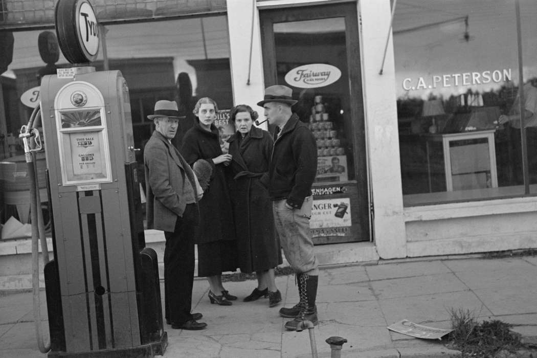 Portraits - Group, history, Photos, Minnesota, historic, pipe, mn, Library of Congress, gas station