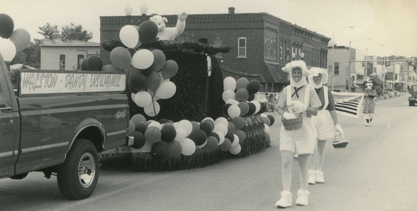 parade float, Waverly Public Library, Main Streets & Town Squares, history of Iowa, costume, Iowa, Iowa History, Entertainment, pickup truck, Waverly, IA, Businesses and Factories, brick building, balloon, Fairs and Festivals