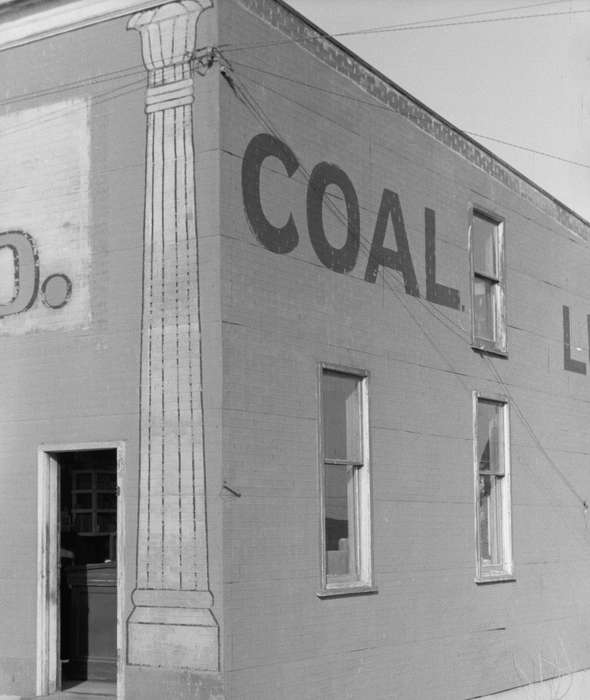 Library of Congress, Iowa History, Businesses and Factories, Iowa, brick building, history of Iowa, pillar, sign painting, Cities and Towns