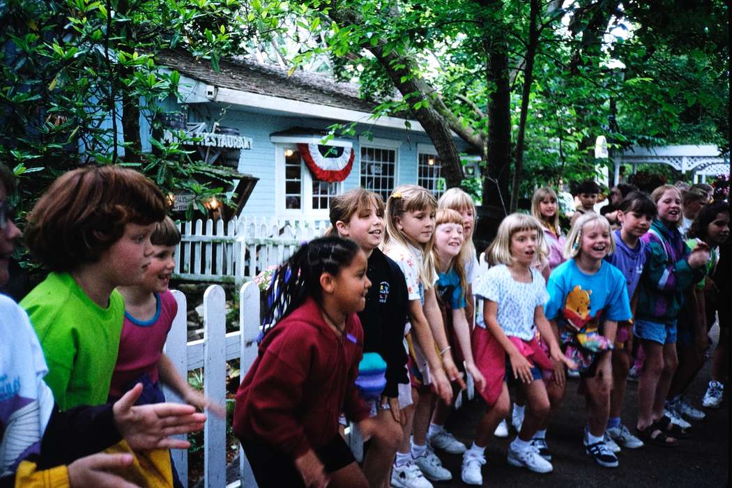 clapping game, game, ia, second grade missouri trip, Schools and Education, Iowa, history, Photos, winnie the pooh, Coon Rapids Enterprise, Children, missouri trip, historic, United States, MO, school trip