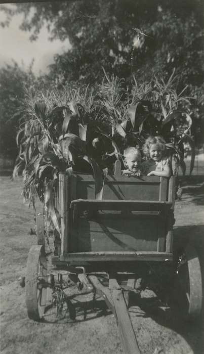 Farms, Children, Iowa History, Portraits - Group, wagon, Holland, John, corn, Iowa, Clay Township, IA, history of Iowa