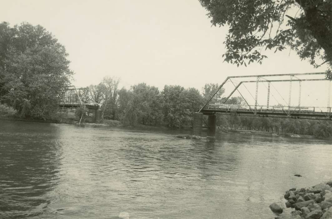 Lakes, Rivers, and Streams, Wrecks, history of Iowa, cedar river, bridge collapse, Waverly Public Library, Iowa, Iowa History
