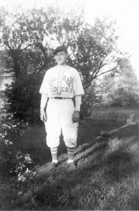 uniform, Portraits - Individual, baseball, Sports, Iowa, Iowa History, history of Iowa, Urbandale, IA, McLaughlin, Angie