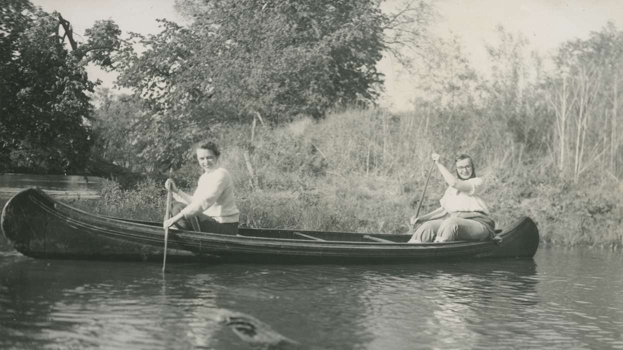 Lakes, Rivers, and Streams, Outdoor Recreation, history of Iowa, McMurray, Doug, Hamilton County, IA, Portraits - Group, Iowa, Iowa History, canoe