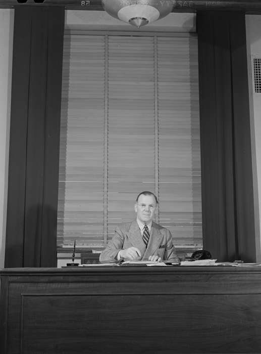 office, wooden desk, president, Portraits - Individual, Schools and Education, history of Iowa, Iowa History, Library of Congress, Labor and Occupations, Iowa, iowa state university