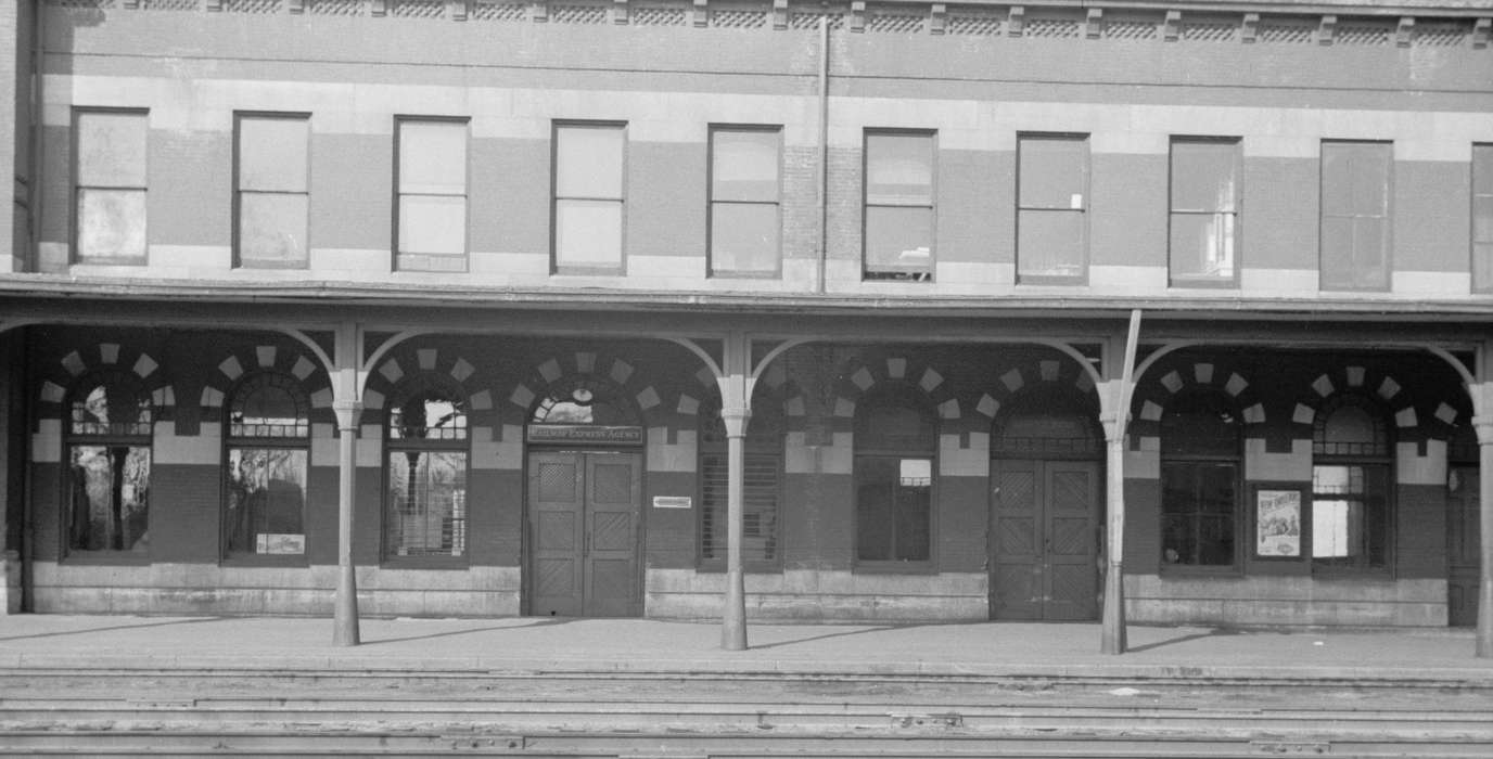 Train Stations, railroad track, history of Iowa, brick building, Library of Congress, Iowa History, Iowa, train platform, Cities and Towns