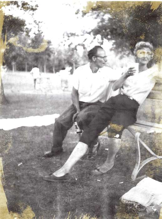 Portraits - Group, Iowa, IA, company picnic, United States, Food and Meals, Photos, historic, Families, history, ia, Campopiano Von Klimo, Melinda, Outdoor Recreation, Leisure, Des Moines