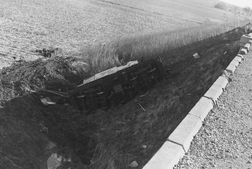 United States, history, field, ia, Photos, gravel, wreck, Coon Rapids Enterprise, historic, Iowa, IA, Coon Rapids, Wrecks, Motorized Vehicles