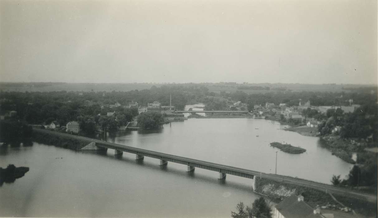 Meyer, Mary, Aerial Shots, bridges, river, Cities and Towns, treeline, Iowa History, Iowa, bridge, history of Iowa, cedar river