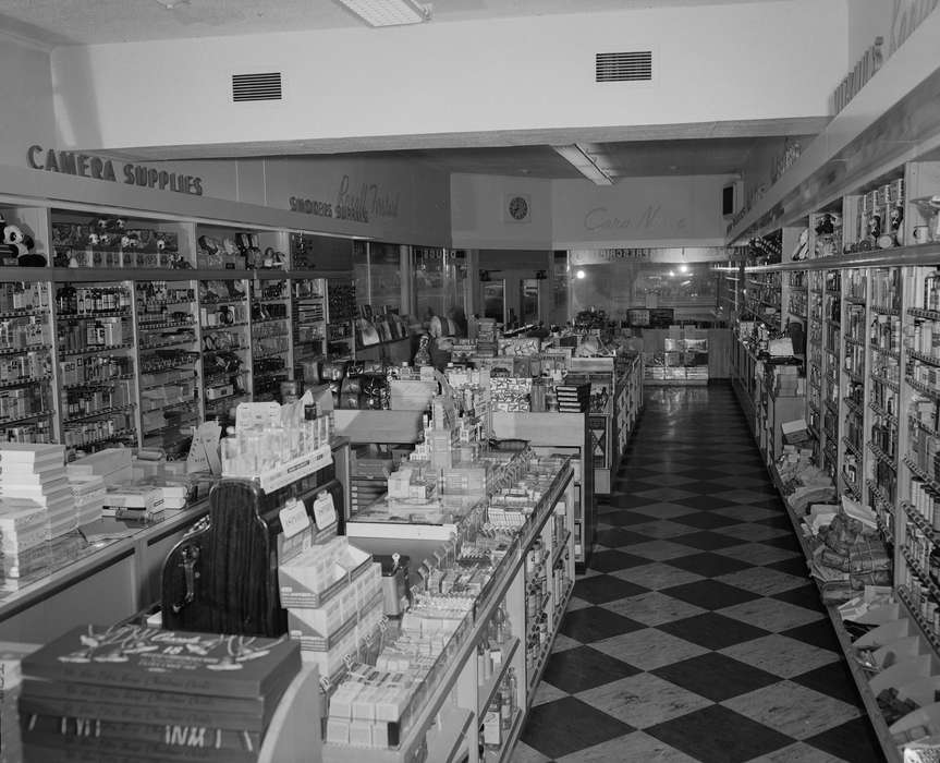 tile, hardware store, drugstore, Iowa, Iowa History, Lemberger, LeAnn, display case, Businesses and Factories, cash register, Ottumwa, IA, history of Iowa