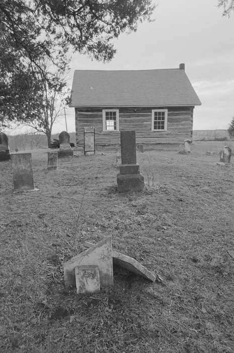Cemeteries and Funerals, church, cabin, cemetery, Iowa History, Religious Structures, Lemberger, LeAnn, history of Iowa, headstone, Ottumwa, IA, Iowa