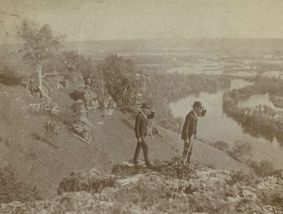 history of Iowa, Iowa History, bowler, view, cabinet photo, Olsson, Ann and Jons, Portraits - Group, Lakes, Rivers, and Streams, men, mississippi river, Iowa, bluff, Lansing, IA, trees