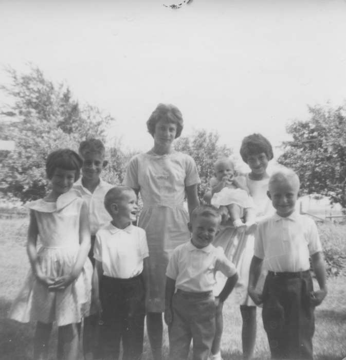 Sioux Center, IA, siblings, Children, Zubrod, Kevin and Deanna, Iowa History, mother, Portraits - Group, Families, Iowa, history of Iowa