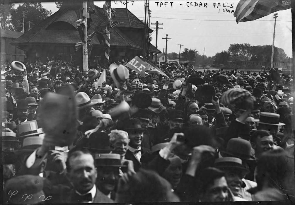 crowd, Iowa, hats, history of Iowa, Civic Engagement, Train Stations, Main Streets & Town Squares, Iowa History, Library of Congress, Cities and Towns