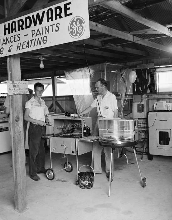 Businesses and Factories, Food and Meals, history, Photos, grill, meat, Iowa, IA, hot dog, Fairs and Festivals, Civic Engagement, United States, ia, Leisure, Coon Rapids Enterprise, historic, balloon, grilling, Coon Rapids