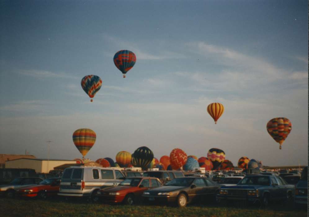 hot air balloon, Storm Lake, IA, Iowa History, Rossiter, Lynn, Iowa, Leisure, sky, history of Iowa