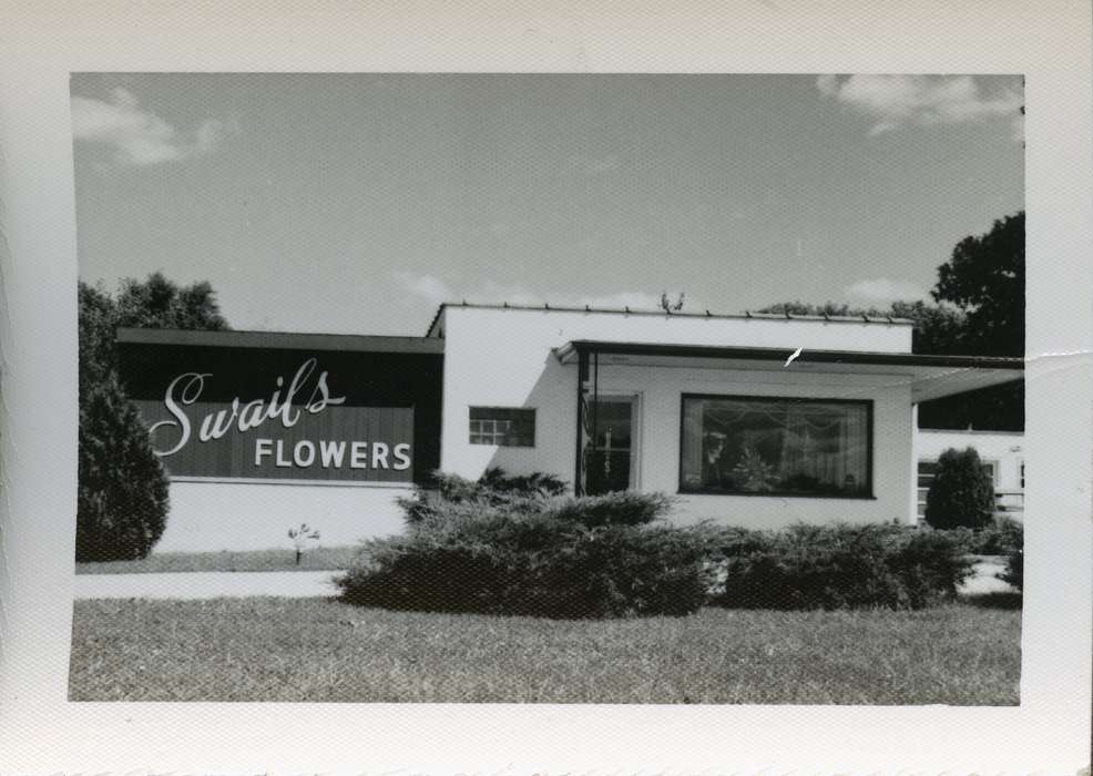 Coralville Public Library, Iowa History, Coralville, IA, family business, flower shop, correct date needed, Iowa, history of Iowa, Businesses and Factories