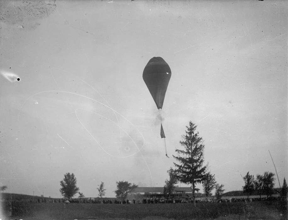 Waverly Public Library, Fairs and Festivals, Iowa History, air balloon, history of Iowa, balloon, Iowa