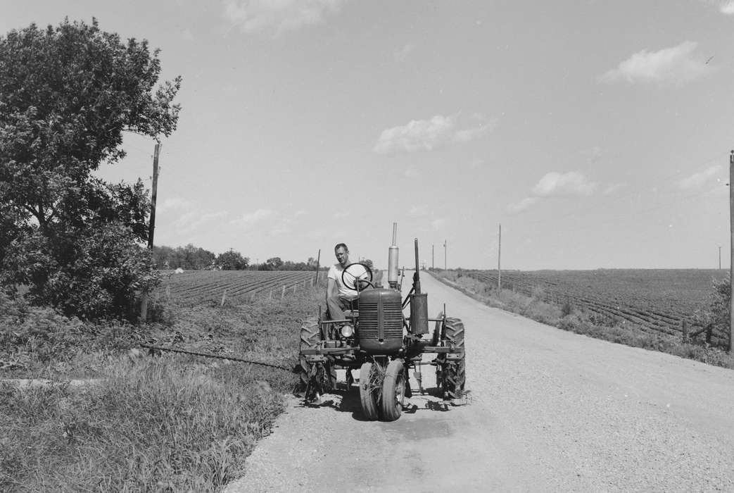 Portraits - Individual, tractor, United States, history, ia, Farming Equipment, Outdoor Recreation, Labor and Occupations, farmer, Photos, Coon Rapids Enterprise, historic, Iowa, IA, Coon Rapids, gravel road, Motorized Vehicles