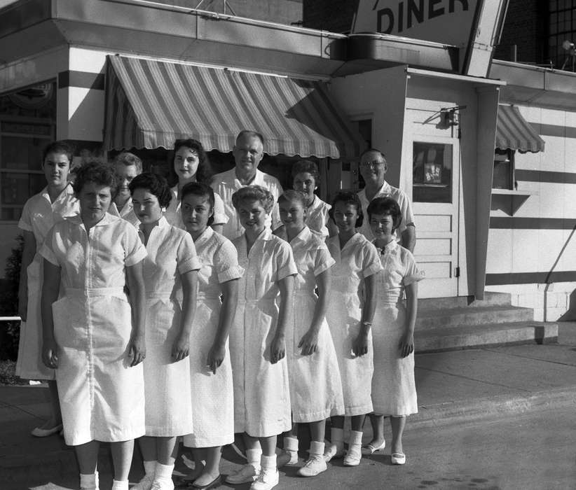 diner, Labor and Occupations, uniform, Lemberger, LeAnn, Portraits - Group, workers, restaurant, history of Iowa, Iowa History, Ottumwa, IA, Iowa, Businesses and Factories