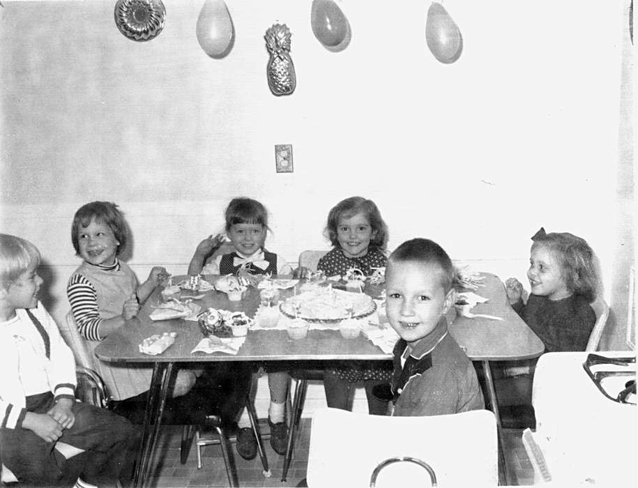 balloon, children, Children, birthday, Iowa History, Windsor Heights, IA, Portraits - Group, cupcake, McLaughlin, Angie, birthday cake, Holidays, Food and Meals, birthday party, Iowa, history of Iowa, smile