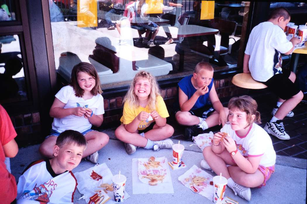 french fries, ia, second grade missouri trip, Zebuhr, Taylor, Iowa, history, Photos, mcdonald's, Portraits - Group, Children, Food and Meals, missouri trip, United States, eating, historic, MO, school trip