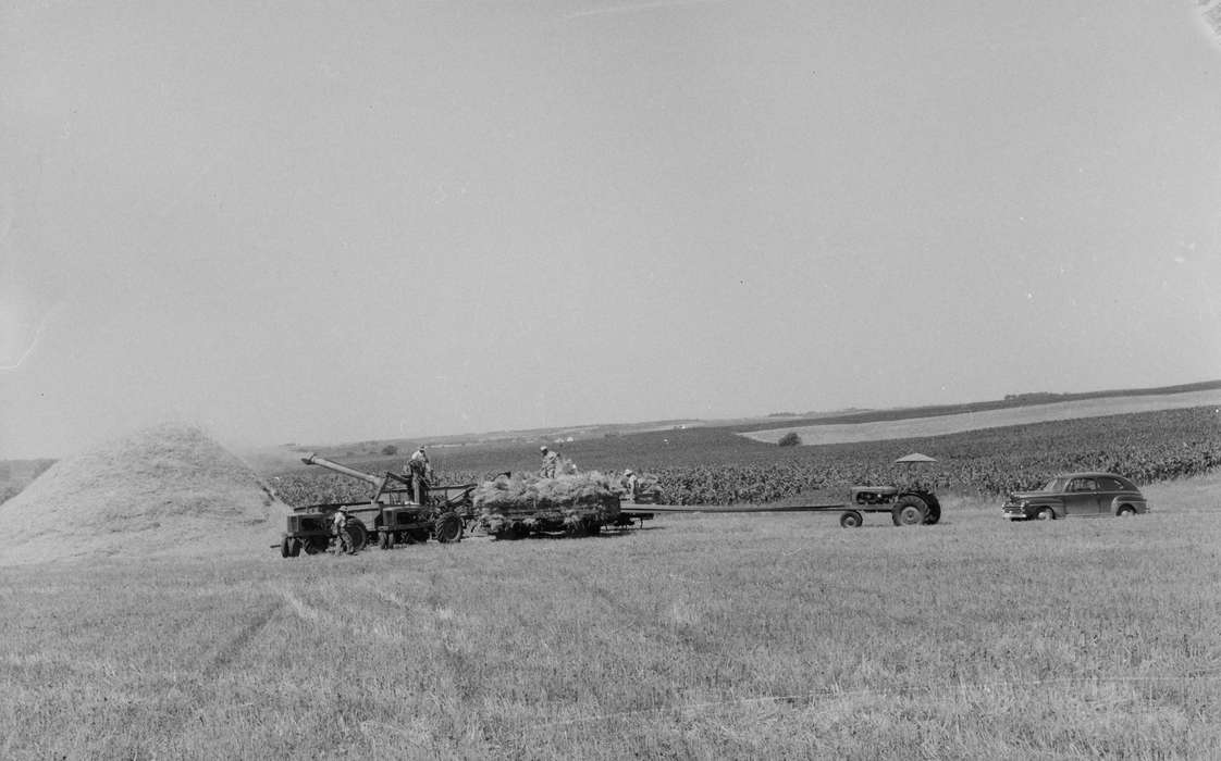 Portraits - Group, open fields, farming, history, Photos, Farming Equipment, Labor and Occupations, threshing crew, Iowa, IA, United States, ia, farm equipment, Coon Rapids Enterprise, historic, Landscapes, Coon Rapids, Farms