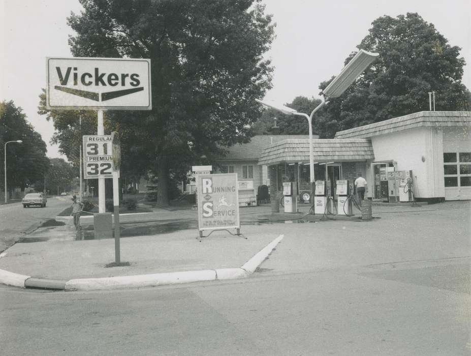 Businesses and Factories, Labor and Occupations, Iowa History, car, vickers gas station, Iowa, gas pump, correct date needed, Waverly Public Library, Cities and Towns, history of Iowa, gas station, Motorized Vehicles