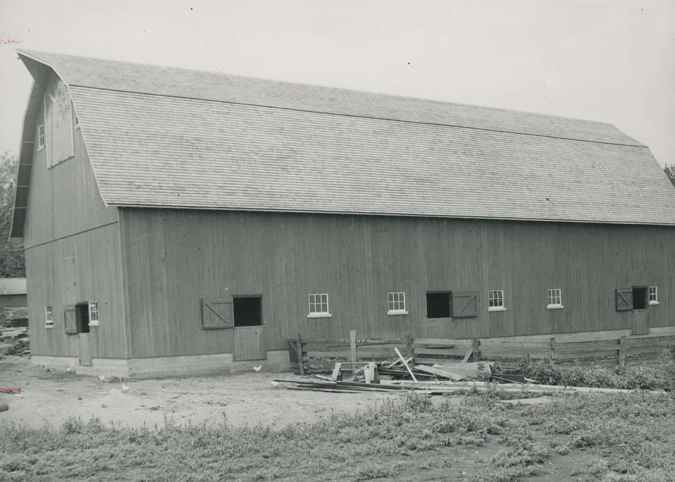 Barns, wooden fence, correct date needed, Farms, Waverly Public Library, Iowa History, Waverly, IA, Iowa, history of Iowa
