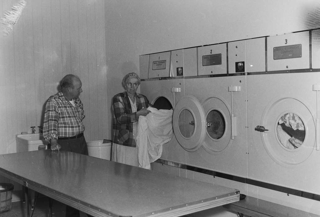 Portraits - Group, United States, history, ia, Photos, Coon Rapids Enterprise, historic, Iowa, IA, Coon Rapids, laundromat